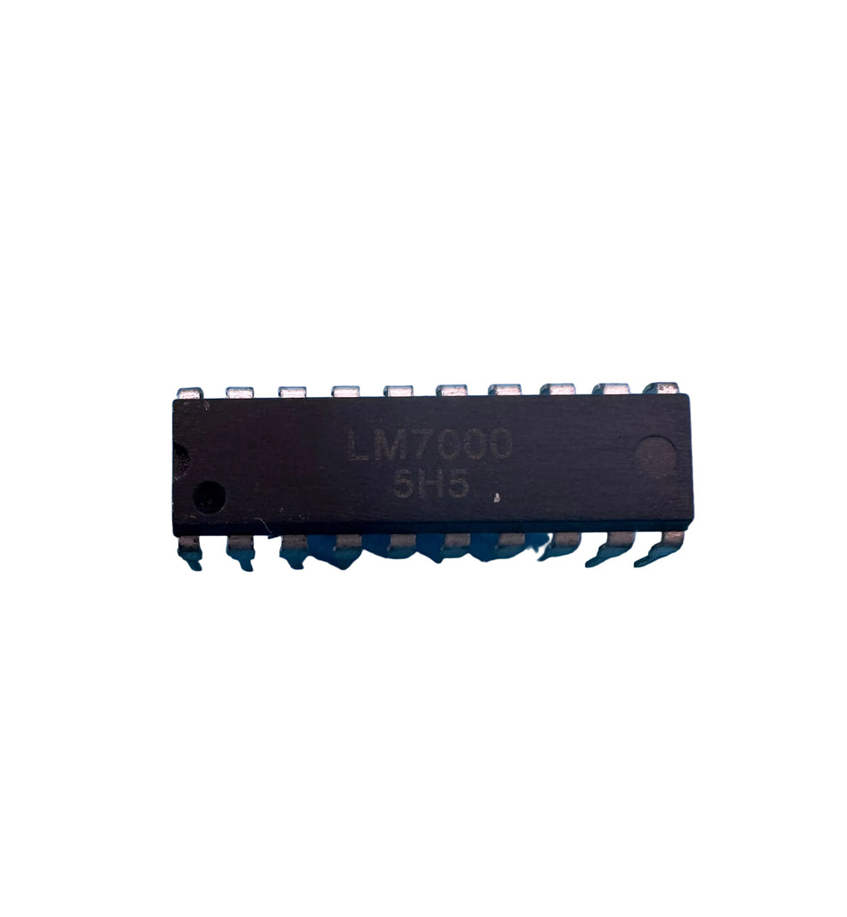 LM7000  NEW  IC