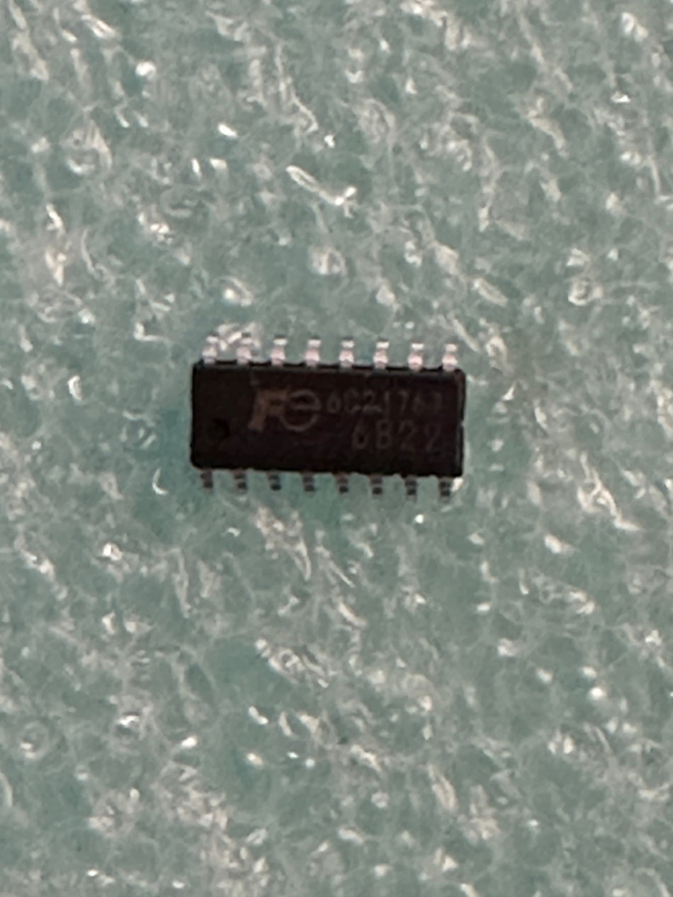 6B22 NEW SURFACE MOUNT IC