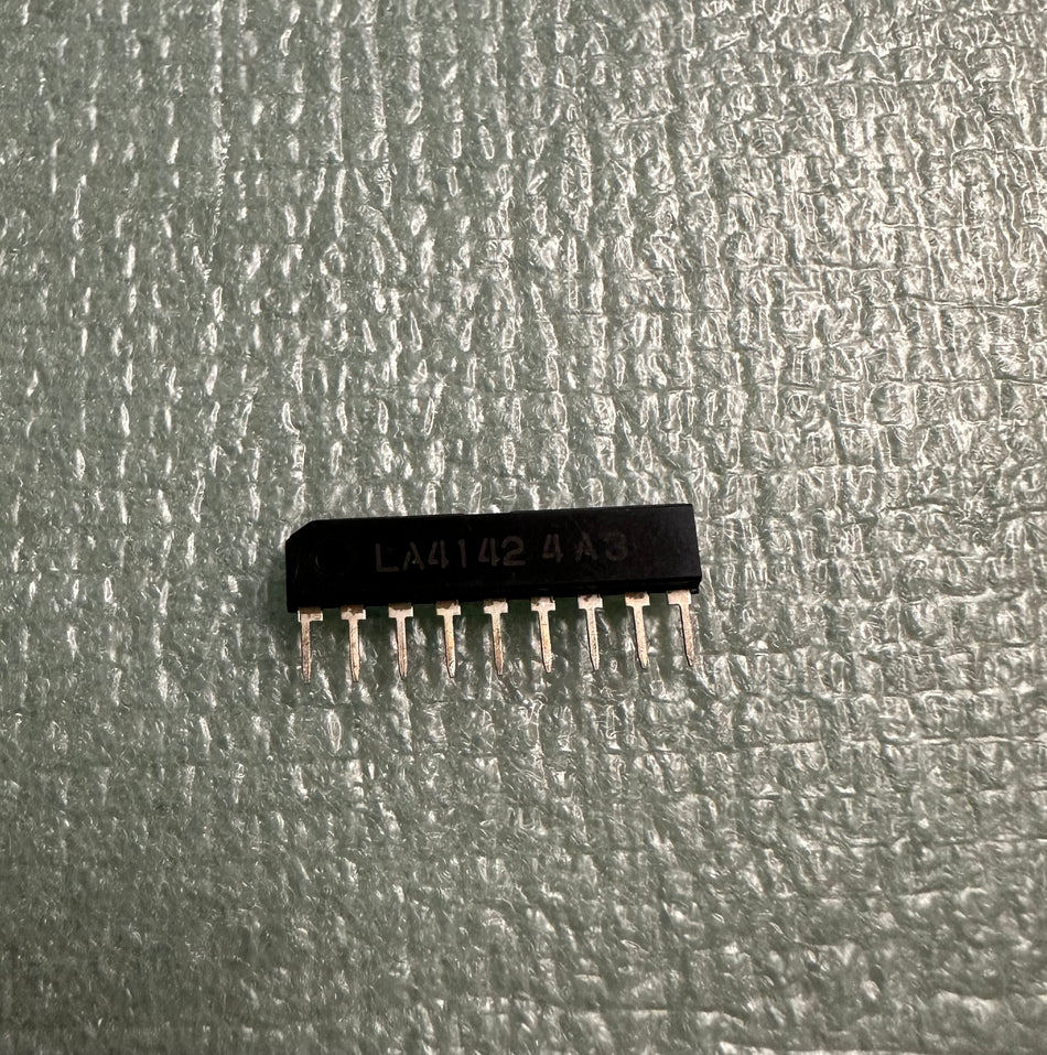 LA4142 SANYO NEW ORIGINAL IC