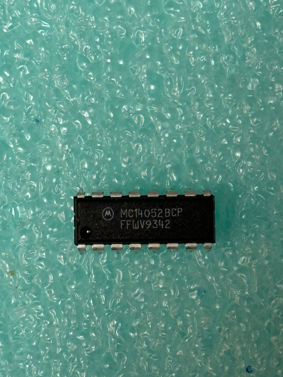 MC14052BCP, CD4052, MOTOROLA . HARRIS. IC, $ 0.25 EACH