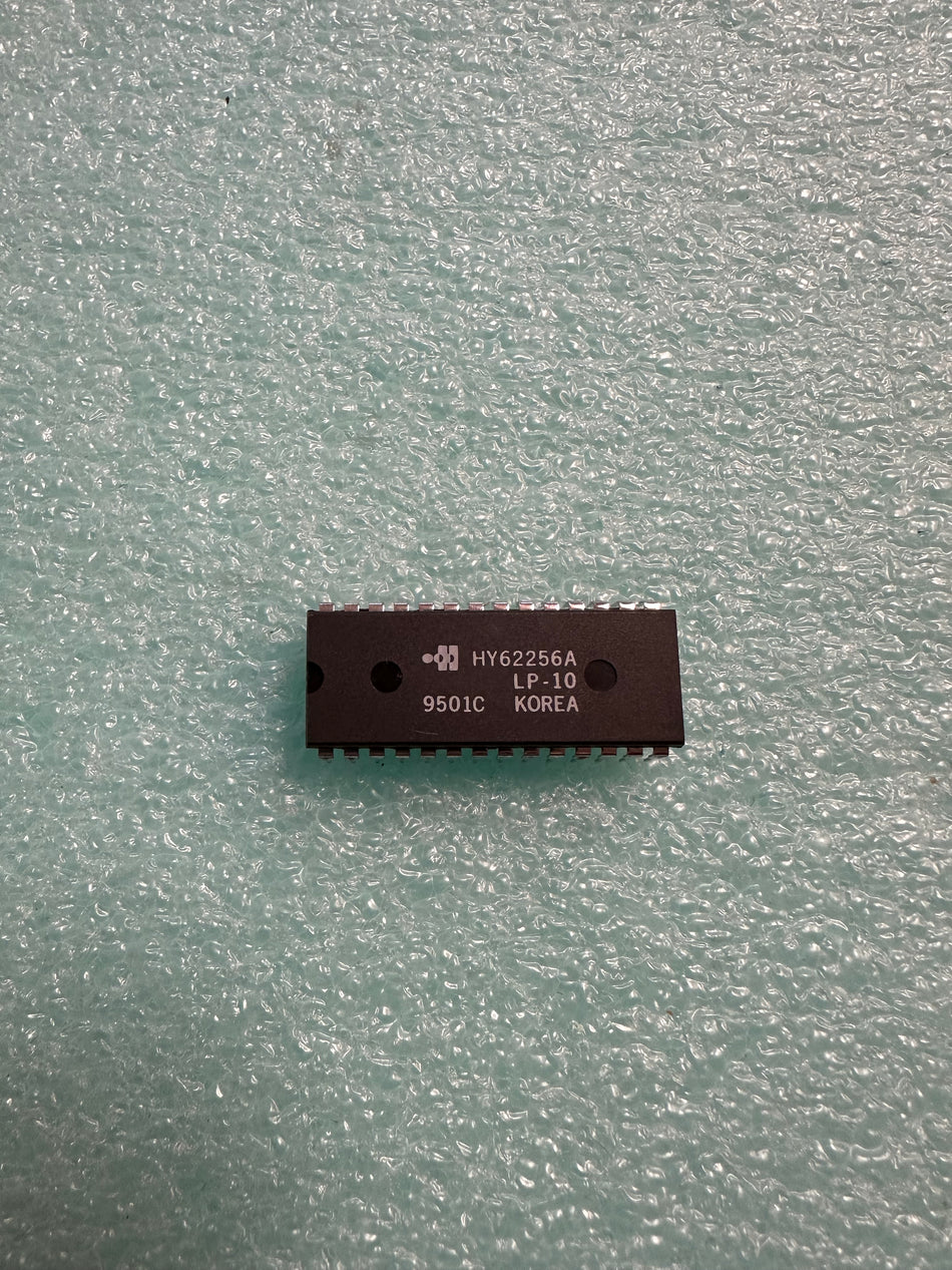 HY62256A-LP10 HYUNDIA NEW ORIGINAL IC