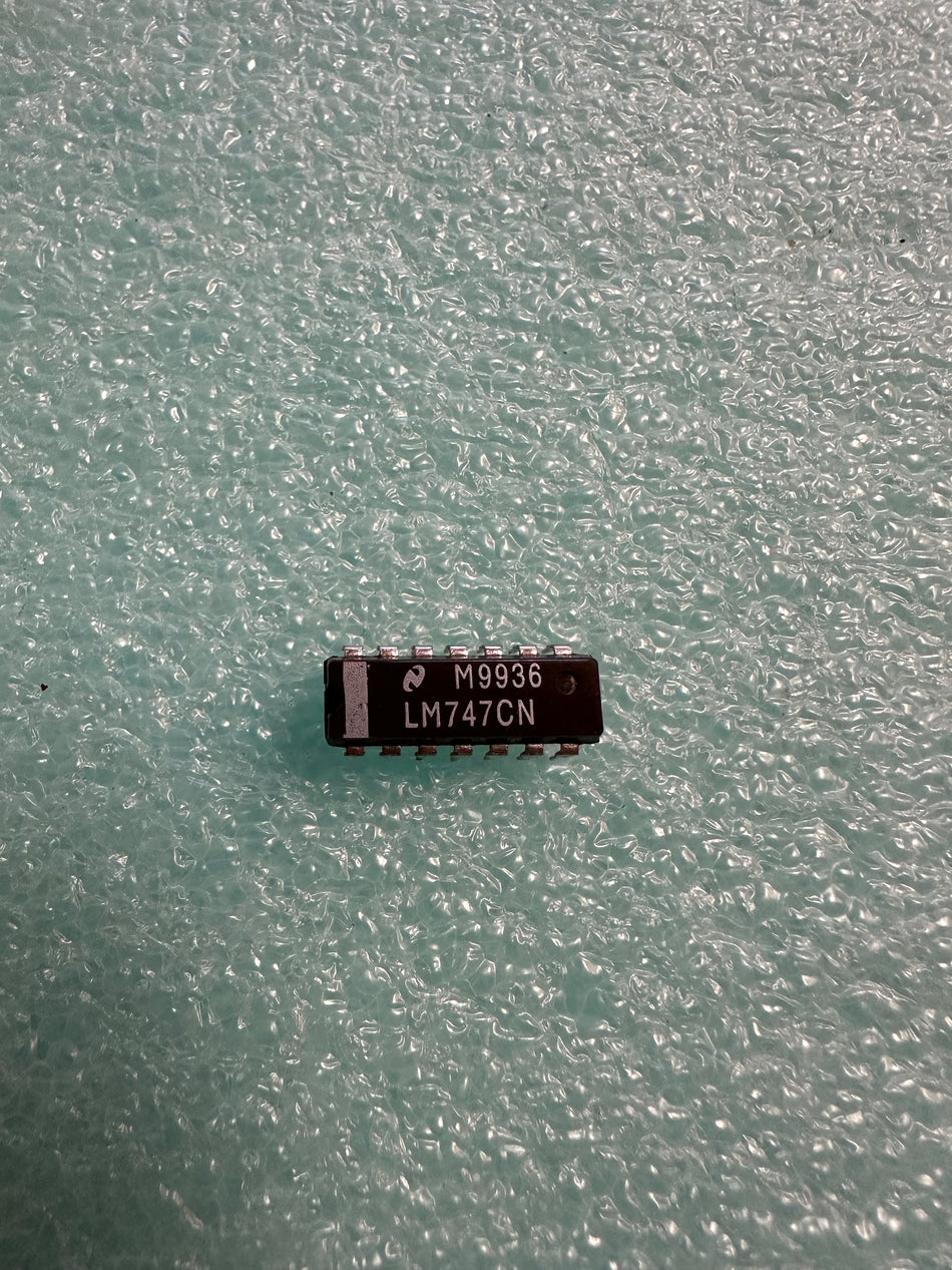 LM747CN, LM747, UA747 IC