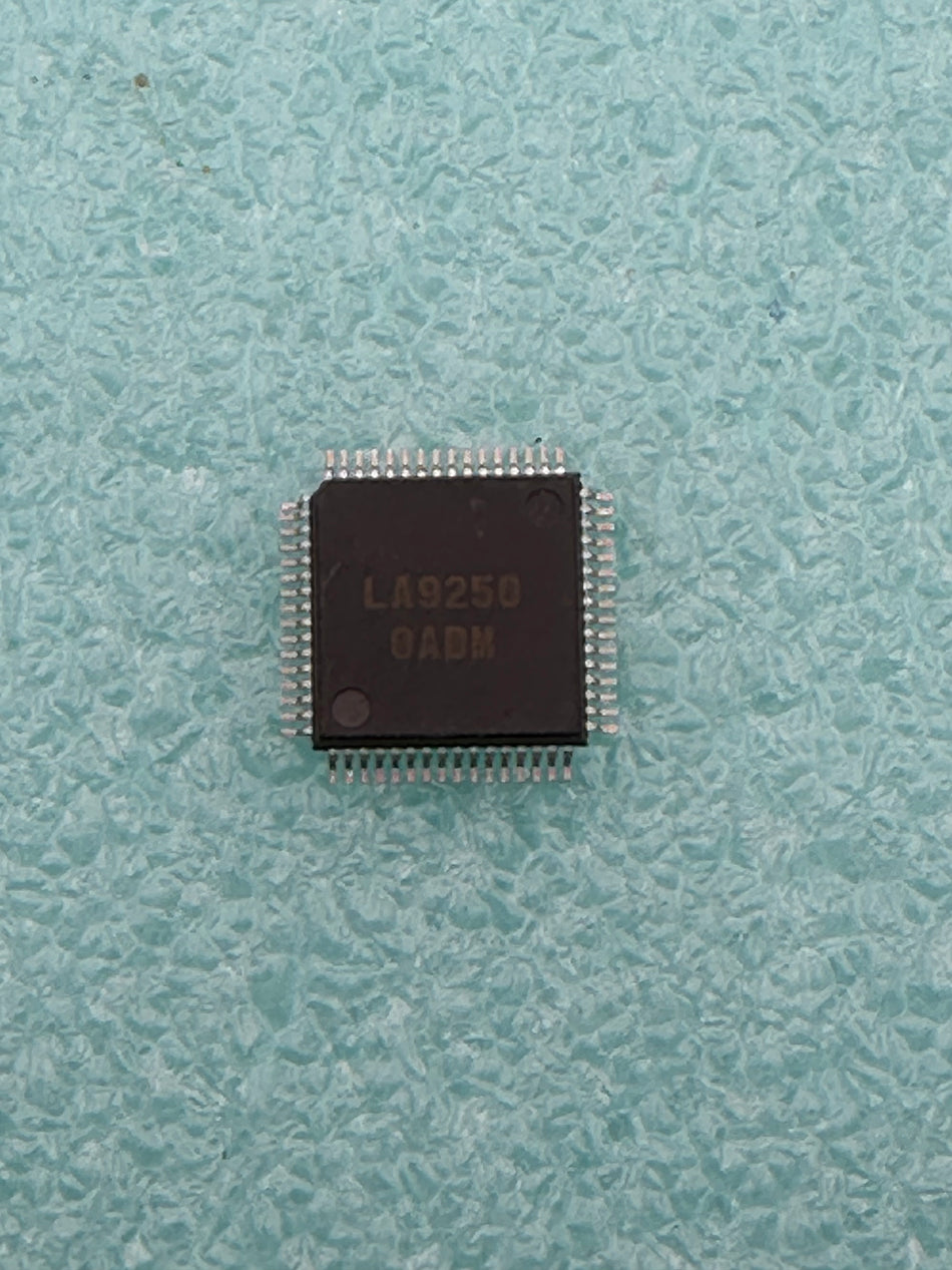 LA9250 NEW ORIGINAL SANYO  SURFACE MOUNT IC